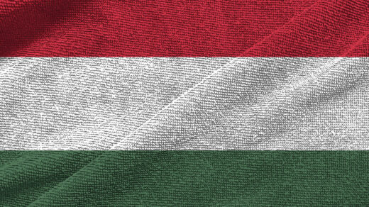Flaga Węgier, składająca się z trzech poziomych pasów w barwach narodowych